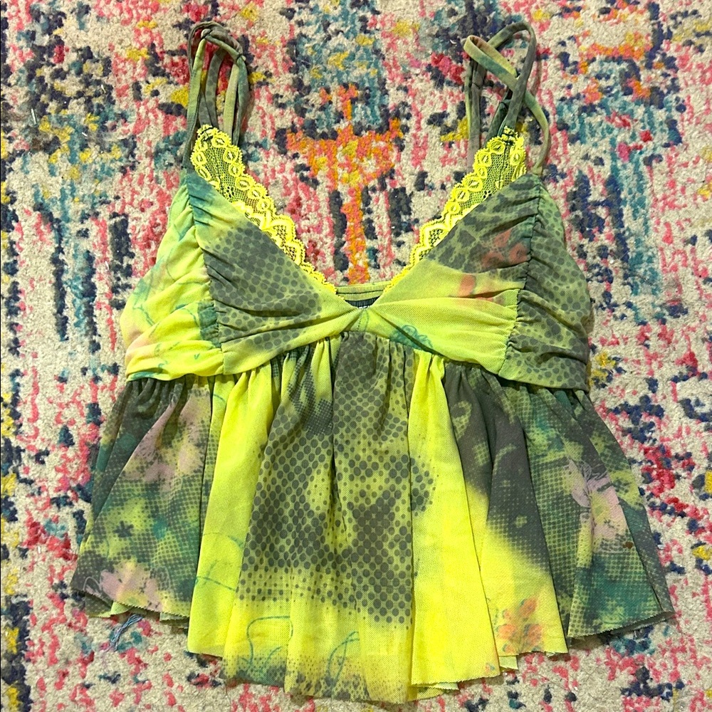 urban outfitters going out too